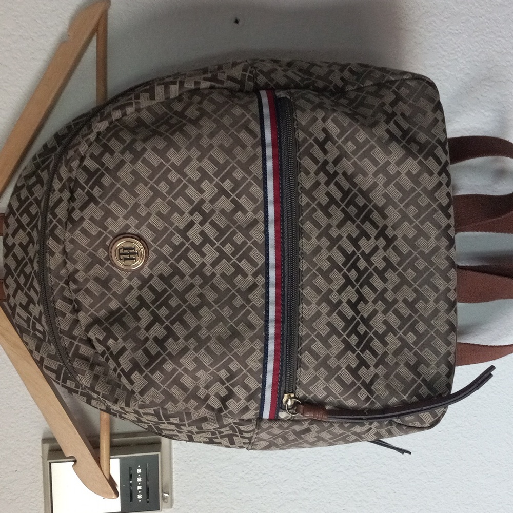 Tommy Hilfiger TH Graphic Brown Beige Backpack Purse - Picture 2 of 16